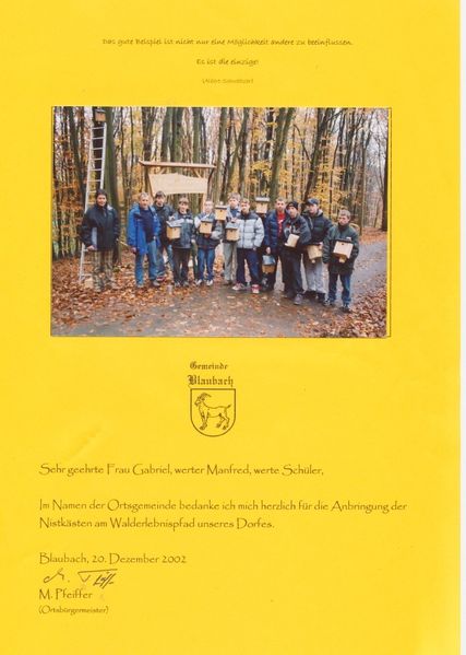 Datei:2002 Nistkaesten Lehrpfad.jpg