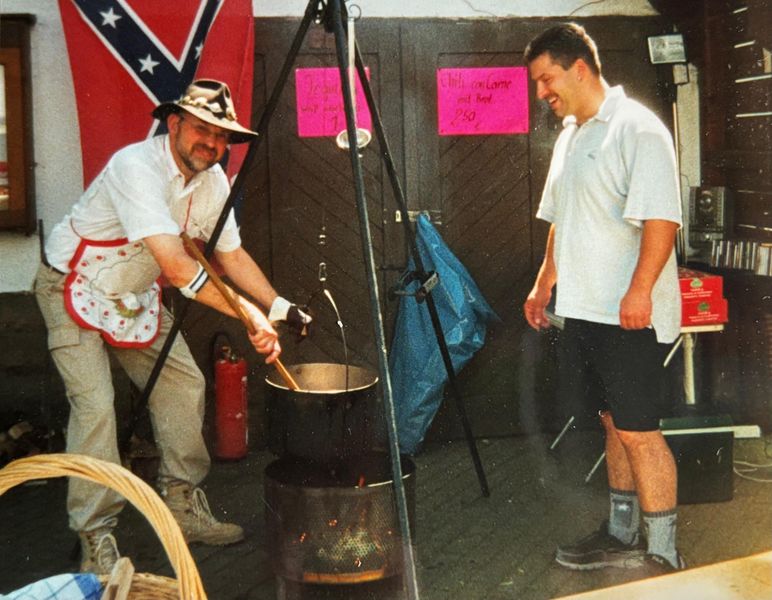 Datei:2002 Strassenfest 2.jpg