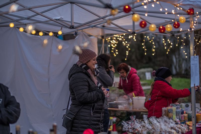 Datei:2022-weihnachtsmarkt416.jpg