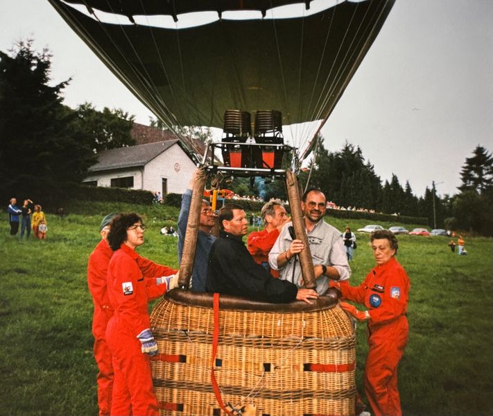 Datei:980704 Ballonfahrt 2.jpg
