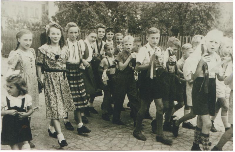 Datei:Kerweumzug 1950.jpg