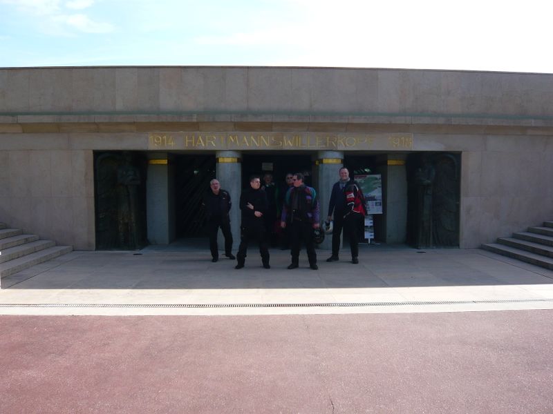 Datei:Motorradfreunde Hartmannswiller Kopf.JPG