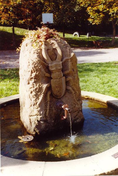 Datei:Reweschnierbrunnen Kopie.jpg